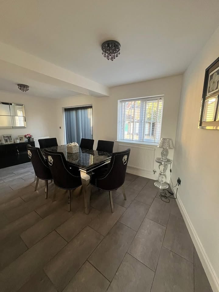 A dining room cleaned by Little Kel’s